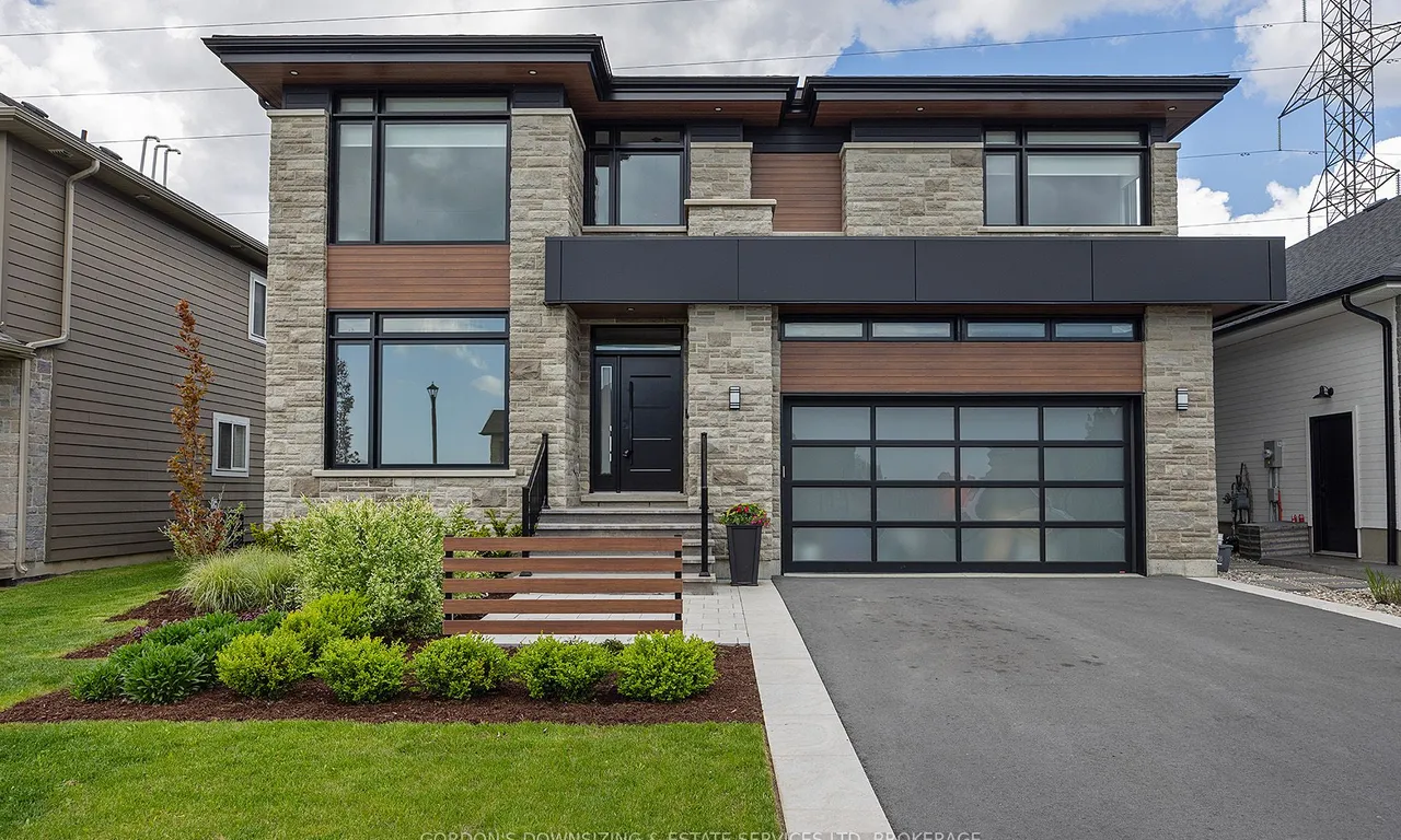 832 Windermere Dr, Kingston, ON K7P 0N5