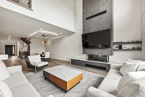 832 Windermere Dr, Kingston, ON K7P 0N5