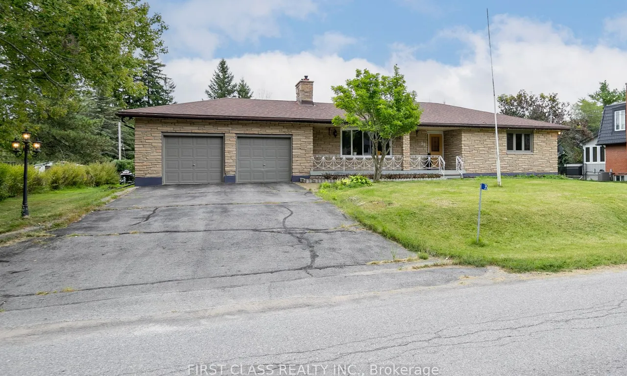 35 Greenfield Park, Belleville, ON K0K 1V0