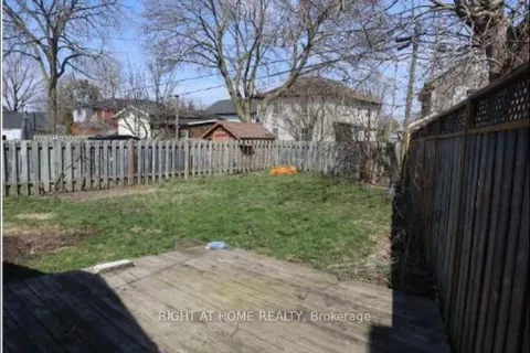 42 RICH Ave, Cambridge, ON N1R 2A5