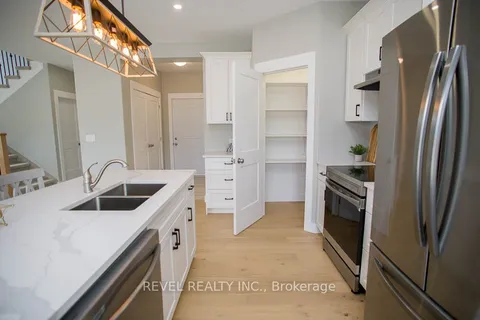 7A Yeager Ave, Norfolk, ON N3Y 5N4