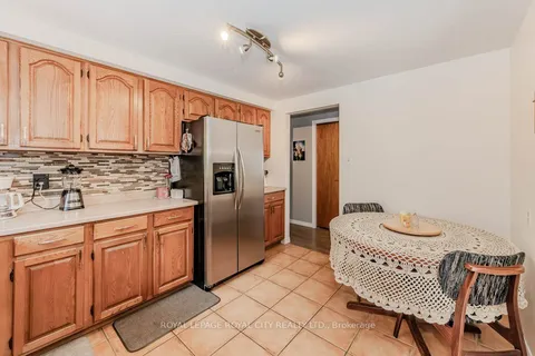 112 Freshmeadow Way, Guelph, ON N1K 1P9