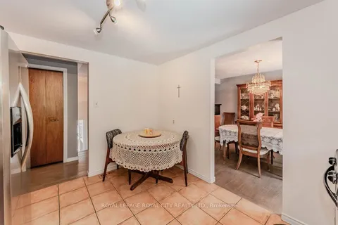 112 Freshmeadow Way, Guelph, ON N1K 1P9