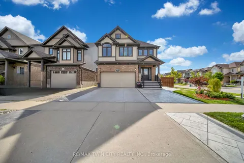 35 Martinwood St, Kitchener, ON N2P 0B3