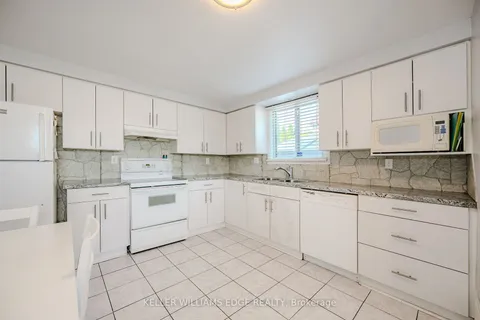 25 Brant St, Hamilton, ON L8L 4C5