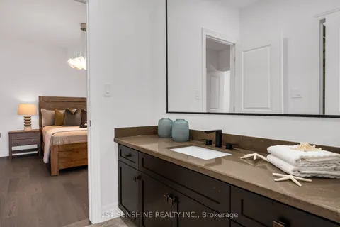 18 Legacy Lane, Hamilton, ON L9G 0G2
