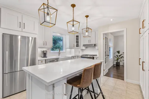 25 Silver Crt, Hamilton, ON L8B 0H9