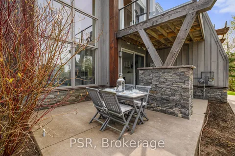 44 Carrick Tr, Gravenhurst, ON P1P 0A2