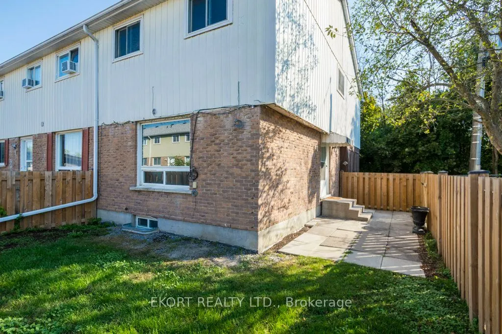 11 Tracey Park Dr, Belleville, ON K8P 4R4
