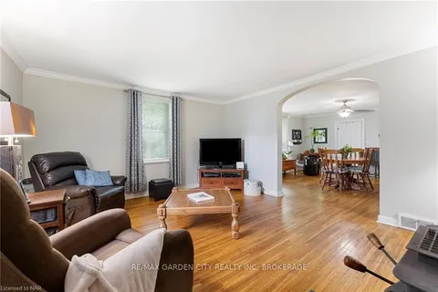 5400 North Service Rd, Lincoln, ON L0R 1B3