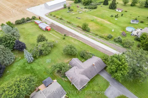 314 Massassauga Rd, Prince Edward County, ON K8N 4Z7