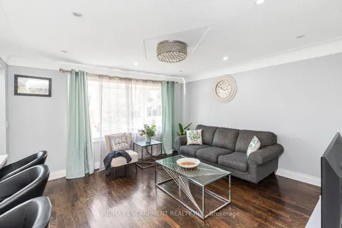 33 Alderney Ave, Hamilton, ON L9A 2A6