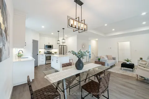 1050 Kincaid St, North Perth, ON N4W 0J8