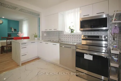 4472 Second Ave, Niagara Falls, ON L2E 4H2