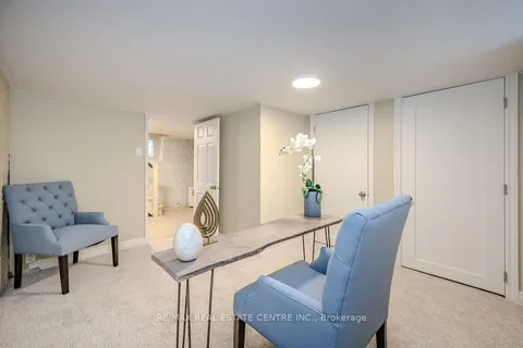 145 Arthur St, Guelph, ON N1E 4V4