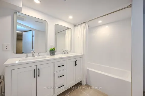 145 Arthur St, Guelph, ON N1E 4V4