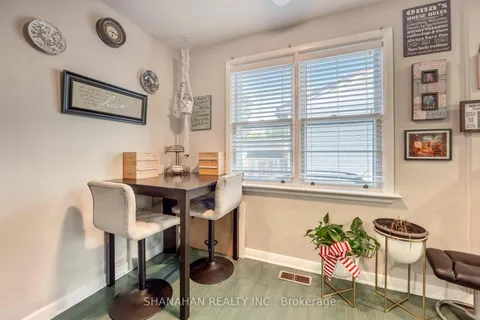 46 Mayfair Dr, Sarnia, ON N7S 1K9