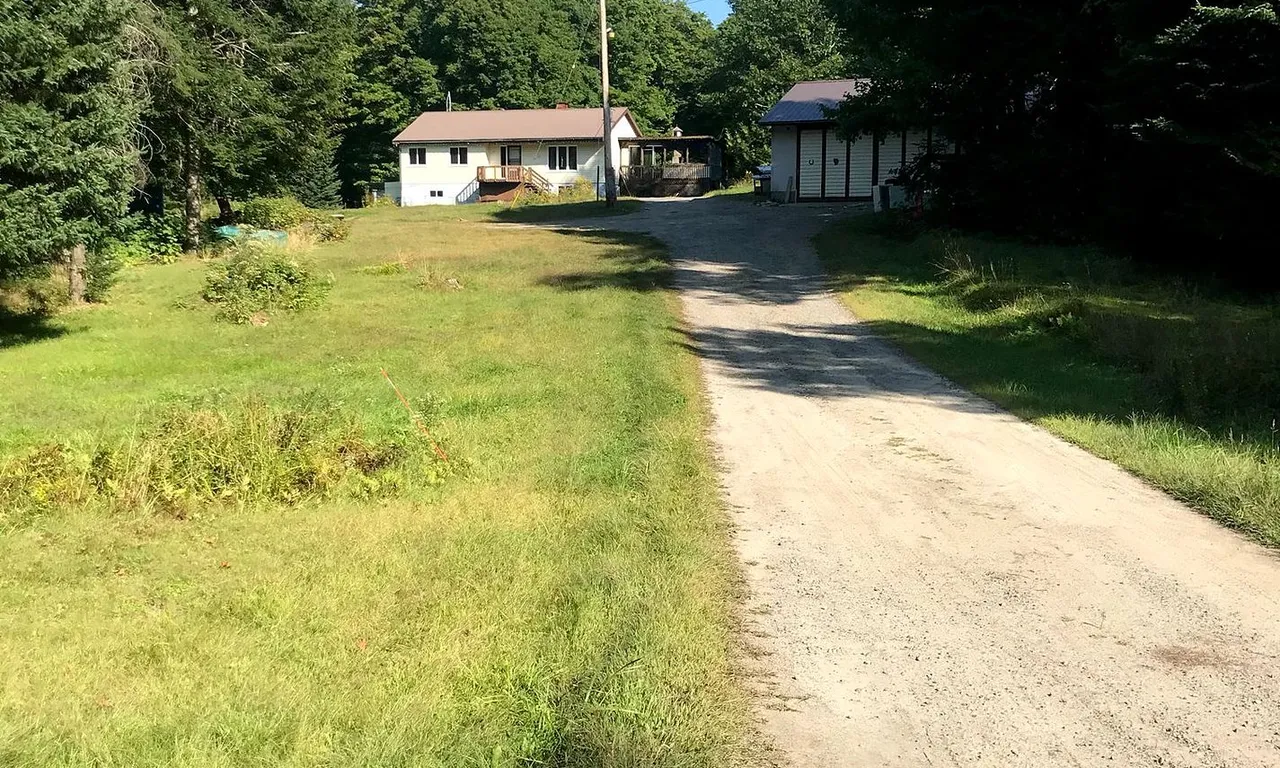 3211 Old Muskoka Rd, Huntsville, ON P0B 1M0