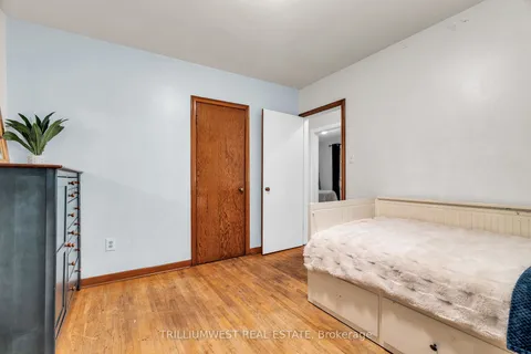 11 Cadillac Dr, Guelph, ON N1E 2B4