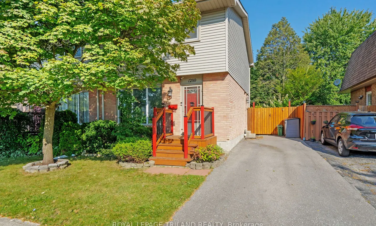 1289 Jalna Blvd, London, ON N6E 2G3