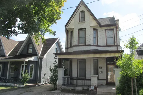 86 Earl St, Hamilton, ON L8L 6L3