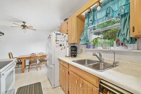 83 Alice St, Brighton, ON K0K 1H0