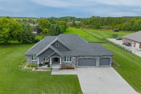 1810 Moser Young Rd, Wellesley, ON N0B 2T0