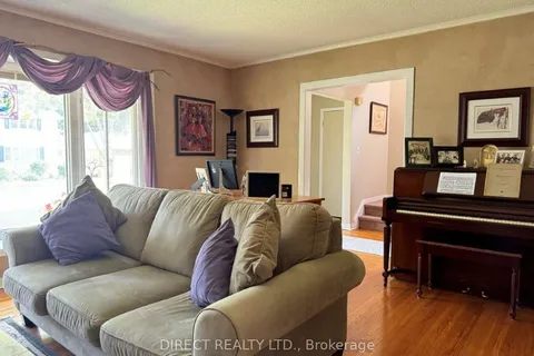 49 Plaza Sq, Belleville, ON K8N 4J2