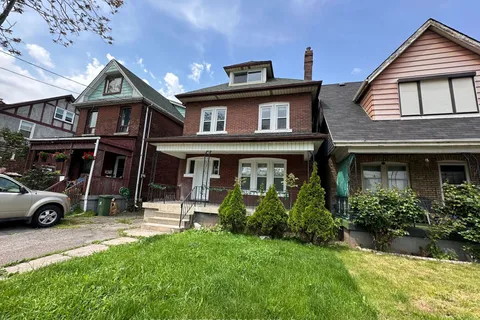 155 Stirton St, Hamilton, ON L8L 6G5