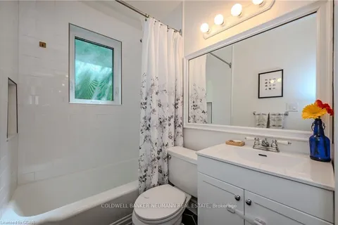 6 Torrance Cres, Guelph, ON N1H 1T6