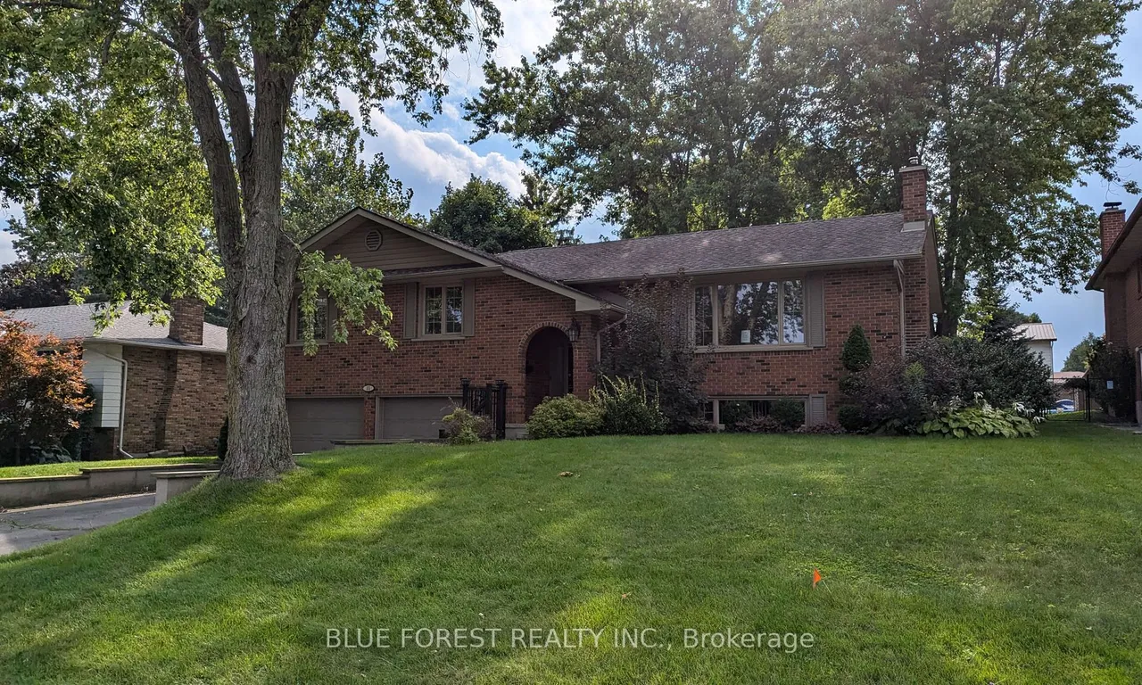 11 Cardinal Crt, Tillsonburg, ON N4G 4S6