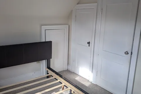 31 Fitzgerald St, St. Catharines, ON L2R 4B5