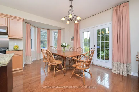 14 Blue Heron Dr, Mono, ON L9W 5K6