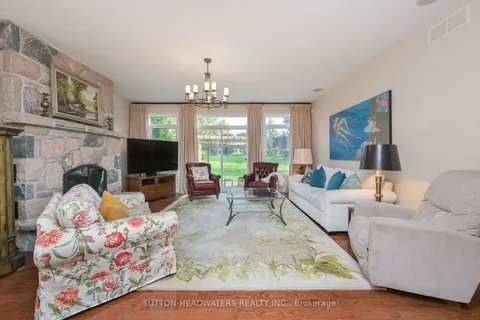 14 Blue Heron Dr, Mono, ON L9W 5K6