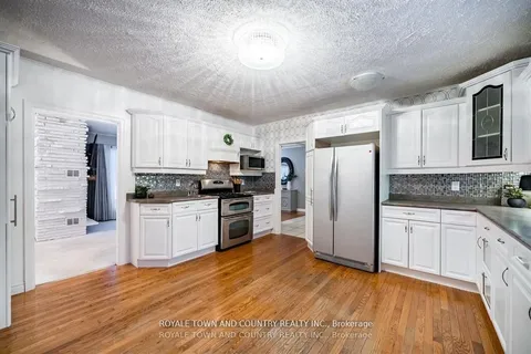 226 Angeline St, Kawartha Lakes, ON K9V 5E9