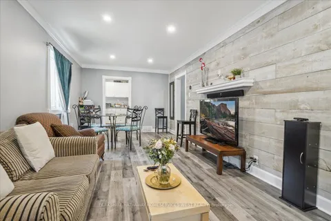 14 Manning St, St. Catharines, ON L2R 1H9