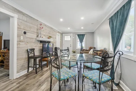 14 Manning St, St. Catharines, ON L2R 1H9