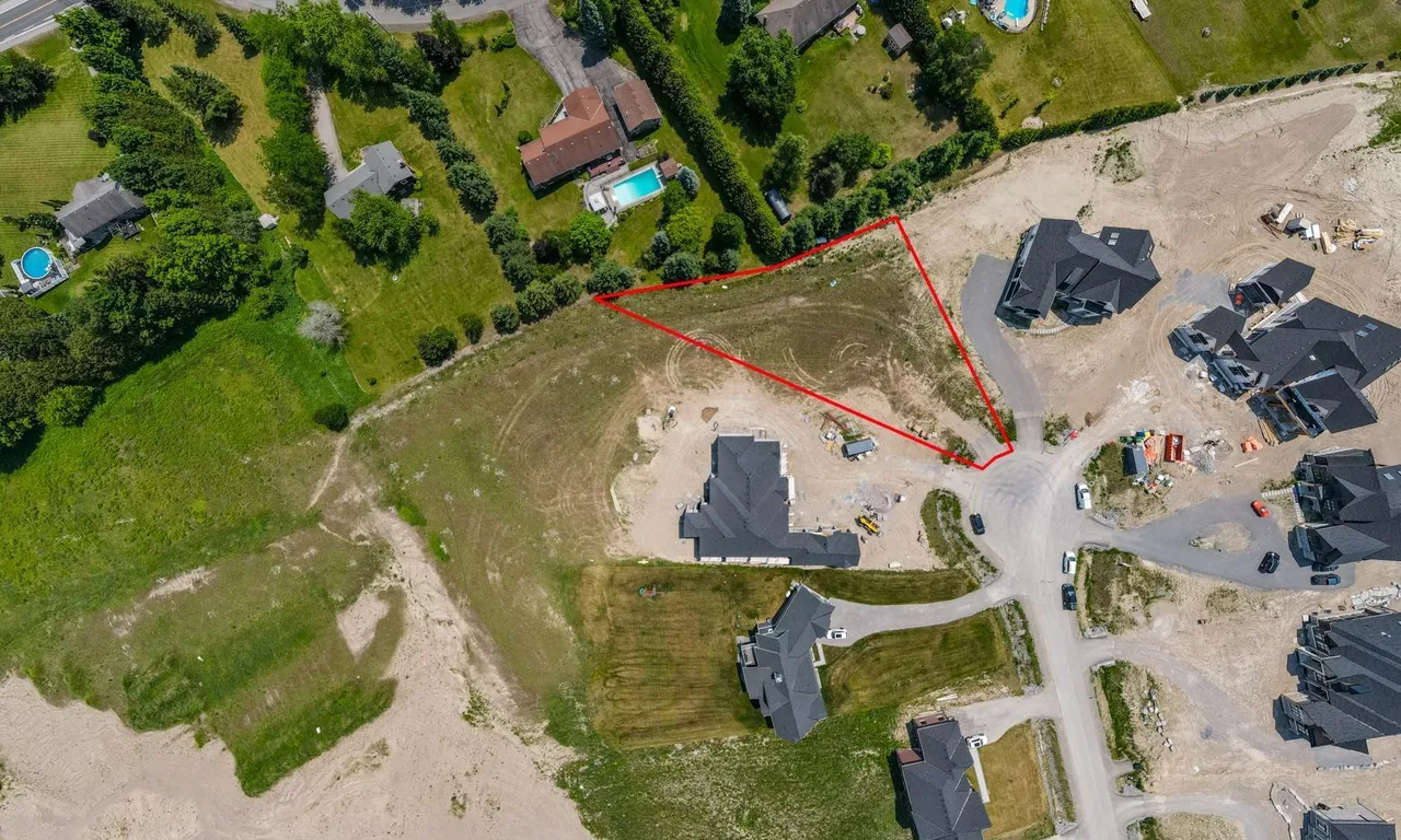 15 Horizon Crt, Kawartha Lakes, ON L0A 1A0