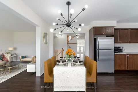 8455 Elderberry Dr, Niagara Falls, ON L2H 0K6