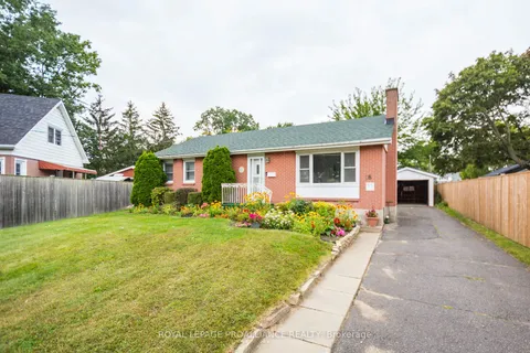 16 Woodland Acre, Belleville, ON K8N 4K1