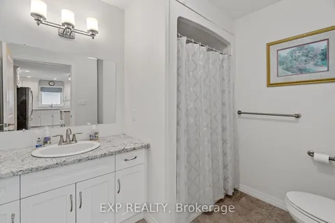 295 Station St, North Middlesex, ON N0M 2K0