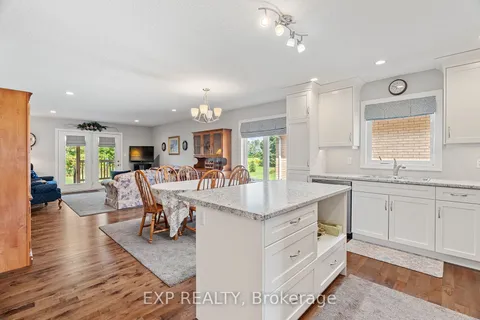 295 Station St, North Middlesex, ON N0M 2K0