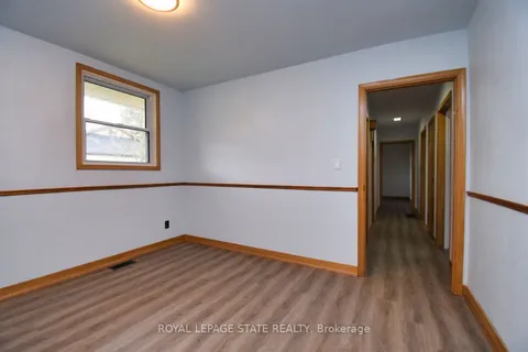 419 Book Rd, Hamilton, ON L9G 3L1