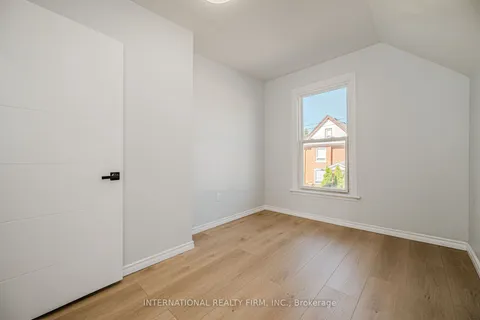 294 Emerald St, Hamilton, ON L8L 5L3