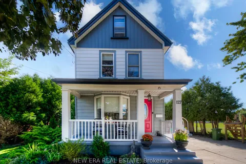 127 Nash Rd, Hamilton, ON L8K 4J8