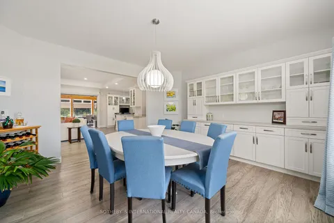 90 Sunrise Dr, Prince Edward County, ON K8N 4Z7