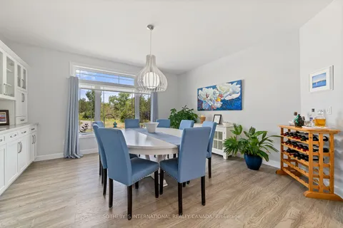 90 Sunrise Dr, Prince Edward County, ON K8N 4Z7