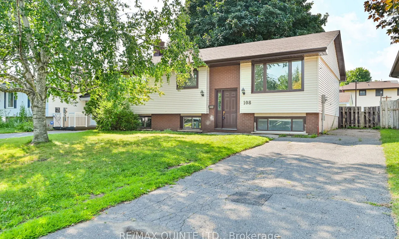 108 Nicholas St, Quinte West, ON K8V 6B2