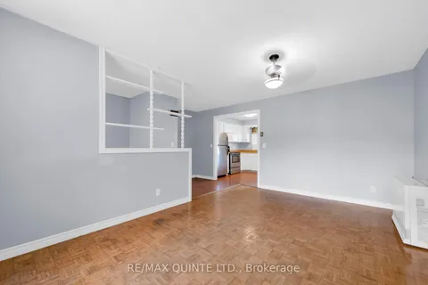 108 Nicholas St, Quinte West, ON K8V 6B2