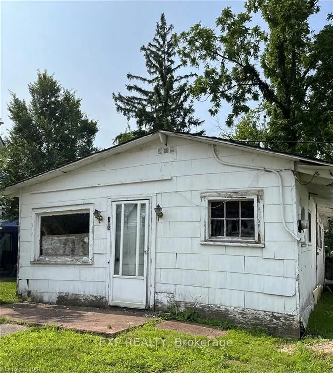 196 Lincoln Rd, Fort Erie, ON L0S 1B0